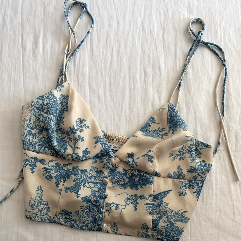 Urban outfitter English crop top